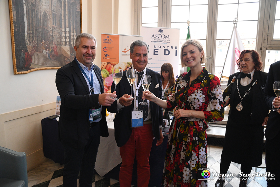 VBS_1854 - Eurovision Media Centre - Fellow, Bandakadabra e Bianco.jpg